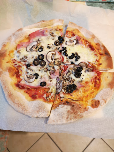 Just Queen - Distributeur de pizzas
