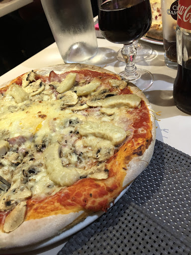 Bella Pizz's