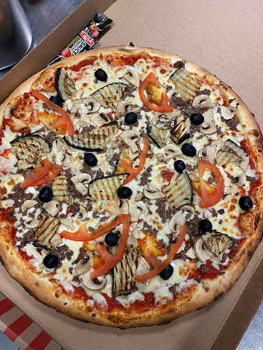 Pizza Lucky