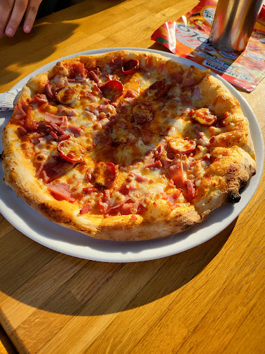 Yolo pizza
