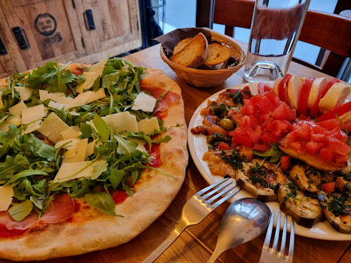 Pizzeria La Tipica