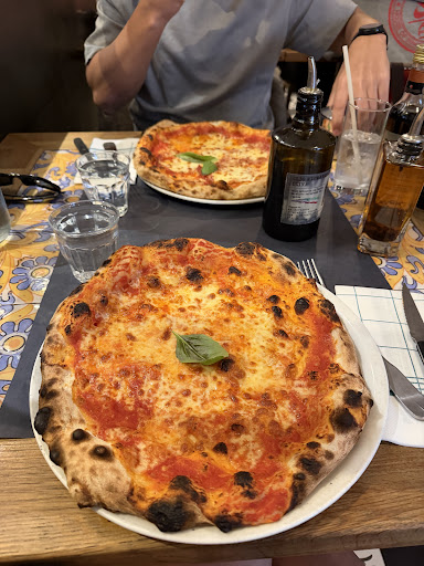Pizza Vesuvio