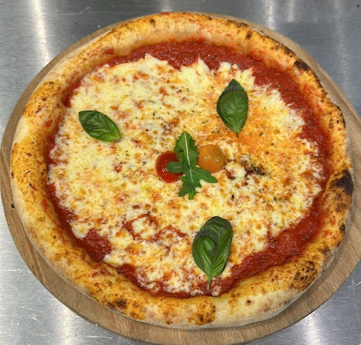 Pizza Julia Distributeur 24/24 7J/7