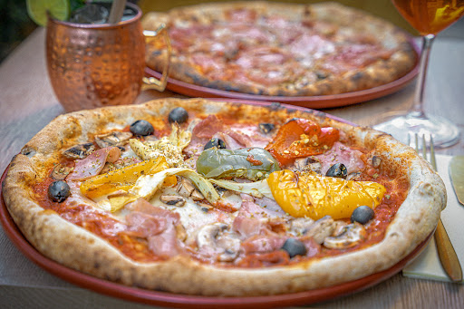 Chez Gino Pizza Feu de Bois