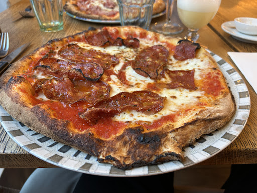BRASSERIE GIOIA cucina Italiana-Spécialité pizza au feu de bois