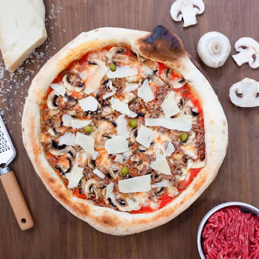 AU FOUR A PIZZA ~ au feu de bois ~