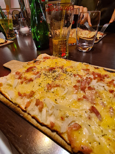 La Taverne - Table de caractère - Briançon