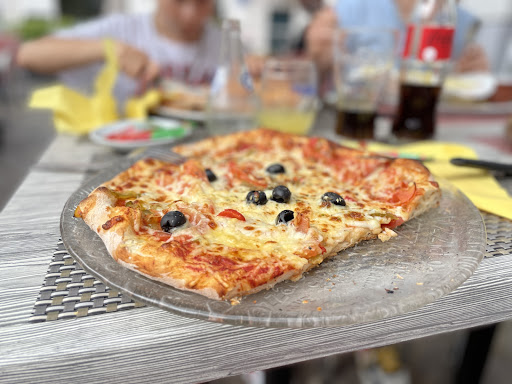 Pizz a Dom