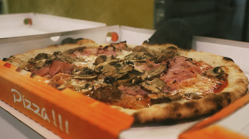 Pizzeria La Famiglia