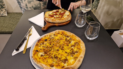 Pizza Yolo